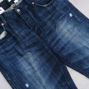 H&M BRAGG DISTRESSED INDIGO JEANS